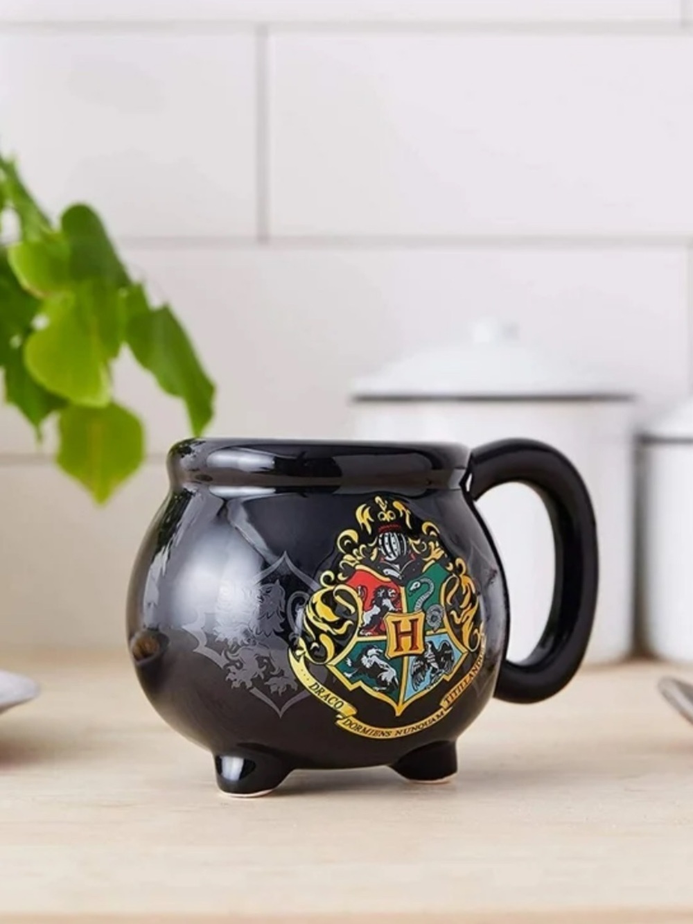 NEW Silver Buffalo Warner Bros Harry Potter Hogwarts Crest Cauldron Ceramic